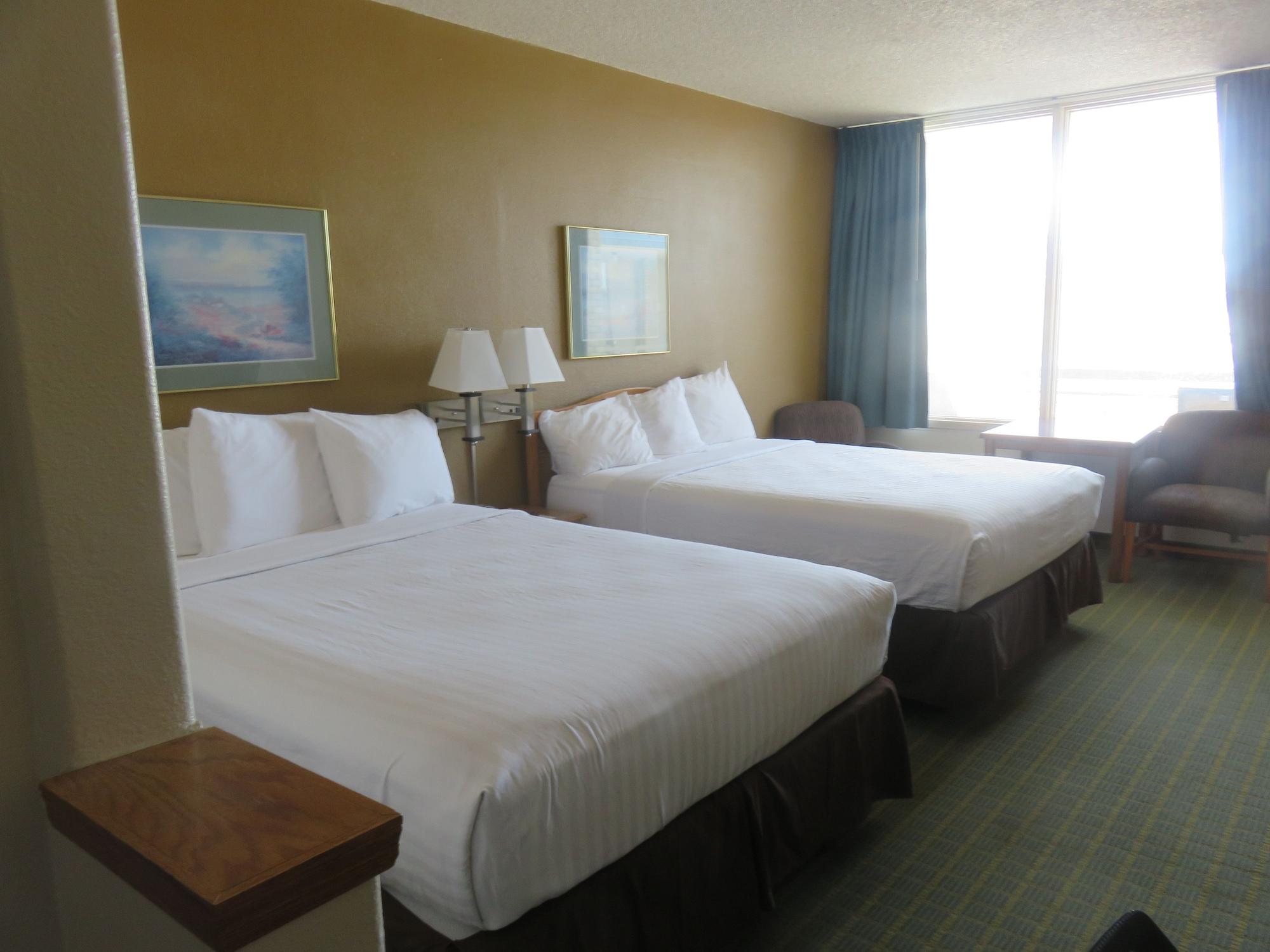 Hotel Baymont By Wyndham Fargo Extérieur photo