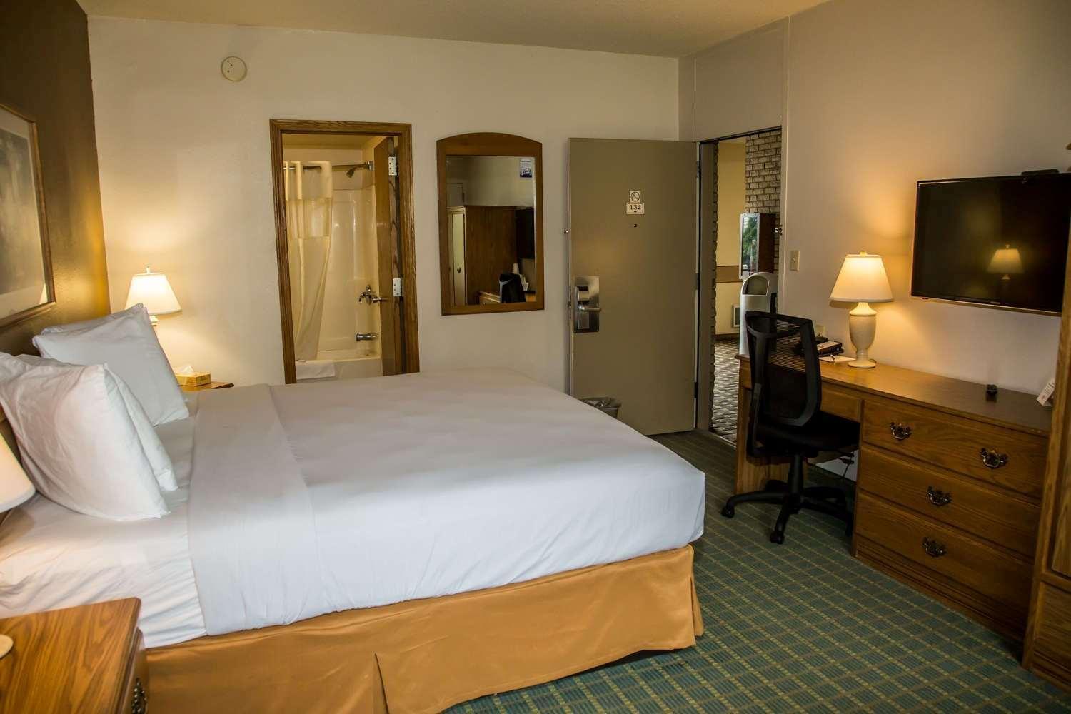 Hotel Baymont By Wyndham Fargo Extérieur photo