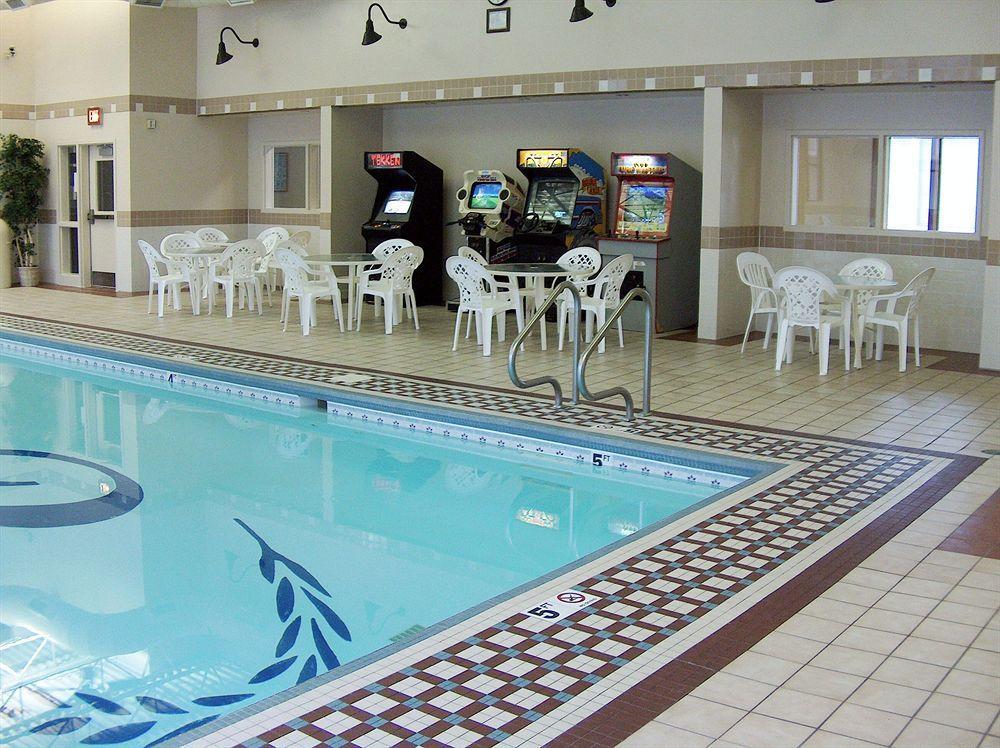 Hotel Baymont By Wyndham Fargo Extérieur photo