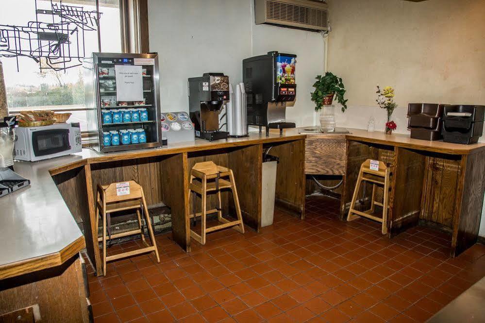 Hotel Baymont By Wyndham Fargo Extérieur photo