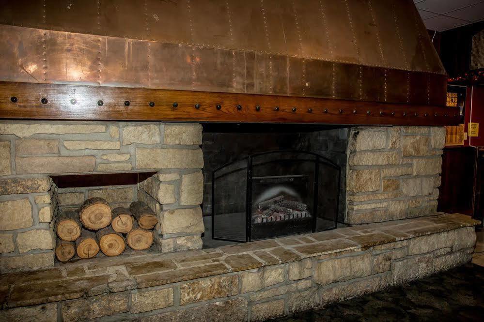 Hotel Baymont By Wyndham Fargo Extérieur photo