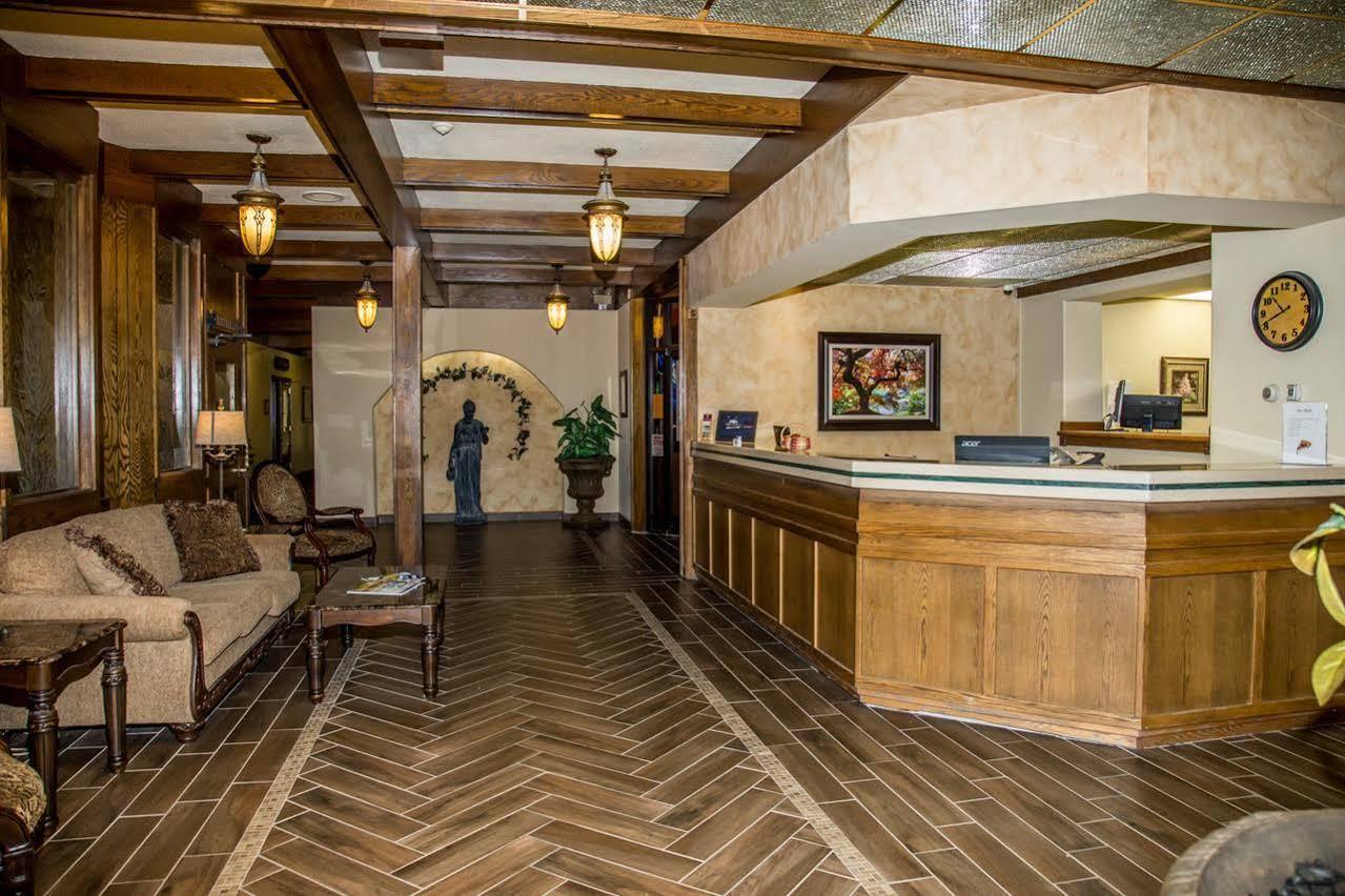 Hotel Baymont By Wyndham Fargo Extérieur photo
